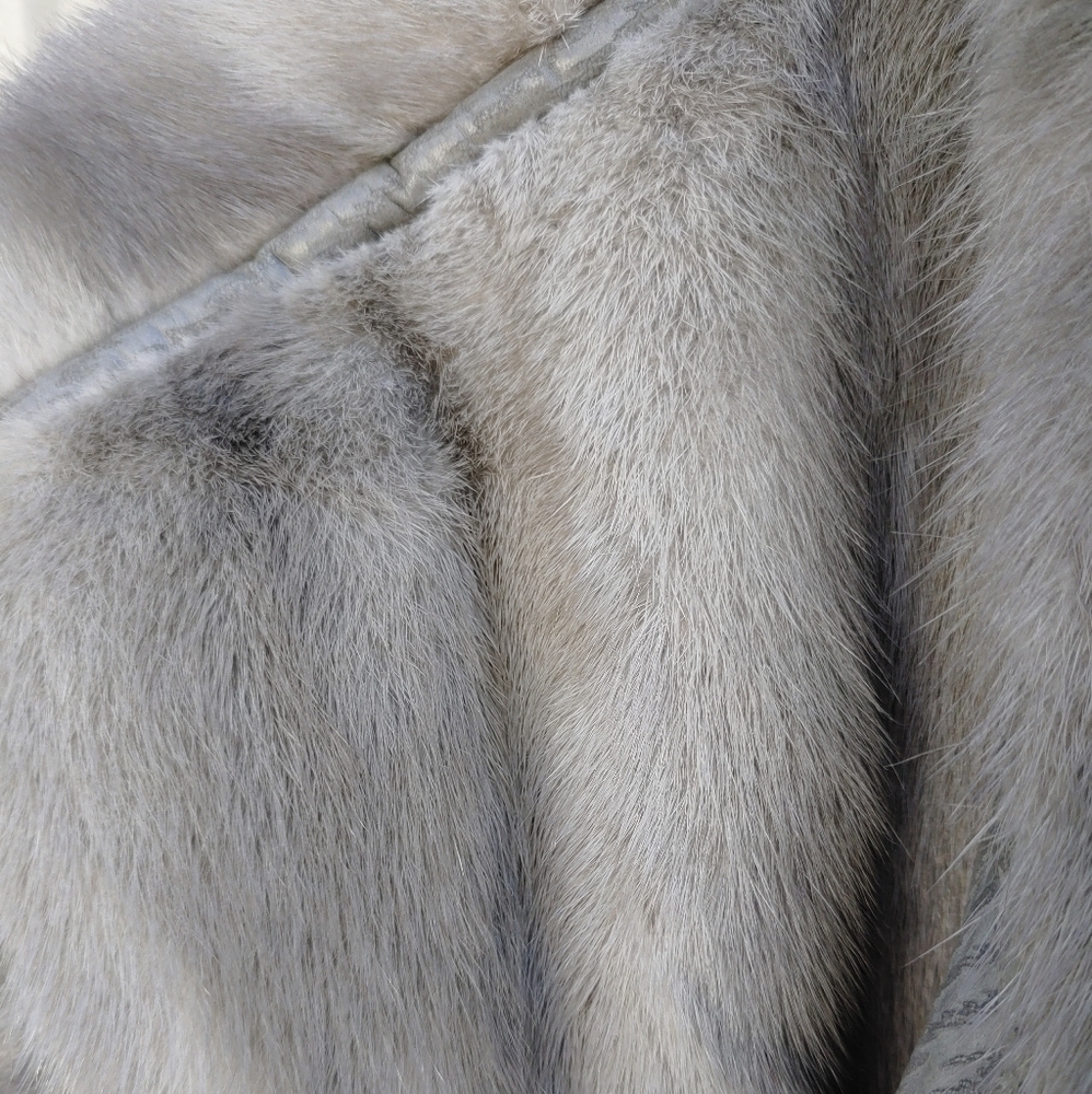 ELEGANTLY GORGEOUS GENUINE SILVER MINK FUR/LEATHER COAT JACKET PLUS SIZE 1XL/2XL - Picture 6 of 7